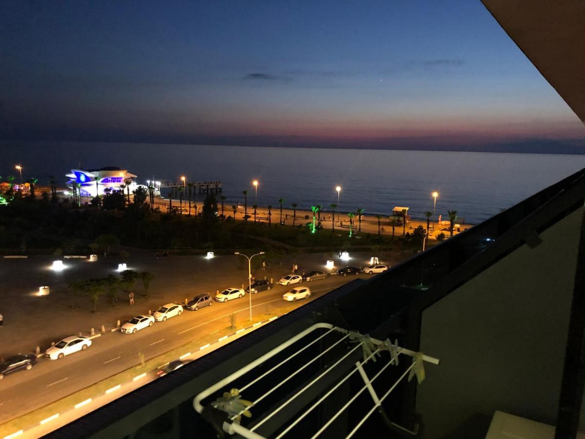 Panorama Beach Tower Batumi Eksteriør bilde